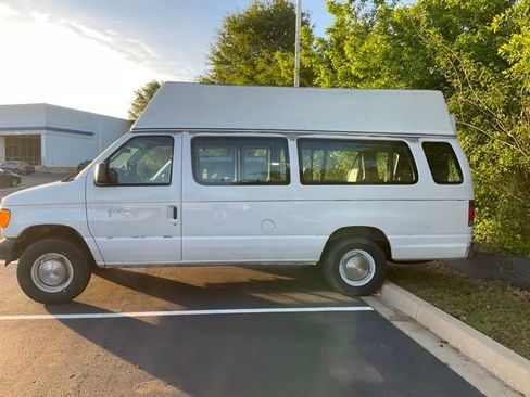 Used 2004 Ford E-350 and Econoline 350 Extended Super Duty RWD image 7