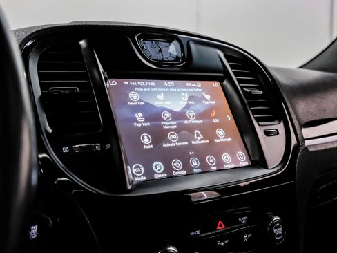 Used 2021 Chrysler 300 S w/ S Model Appearance Package RWD image 37