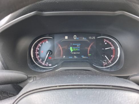 Used 2025 Toyota RAV4 XLE image 10