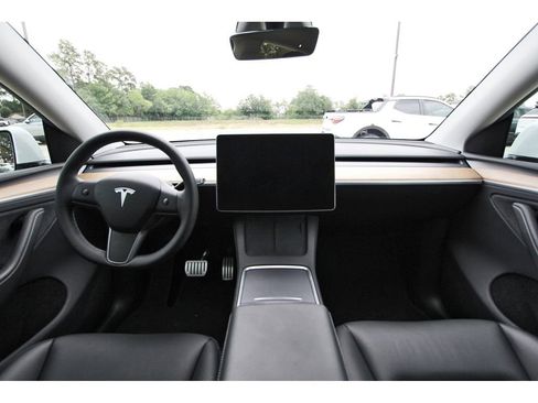 Used 2025 Tesla Model Y Performance AWD/4WD image 12