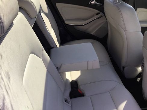 Used 2019 Mercedes-Benz GLA 250 4MATIC w/ Premium Package image 26