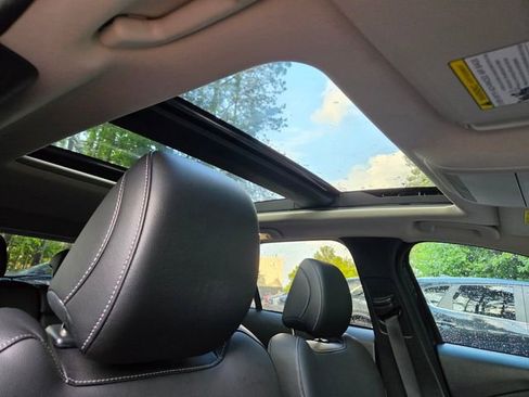 Used 2025 MAZDA CX-50 AWD 2.5 S w/ Premium Package image 18