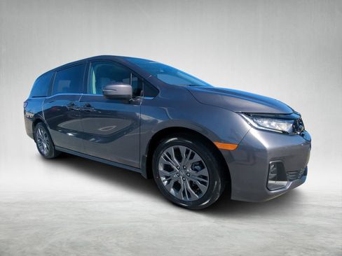 New 2026 Honda Odyssey Touring image 2