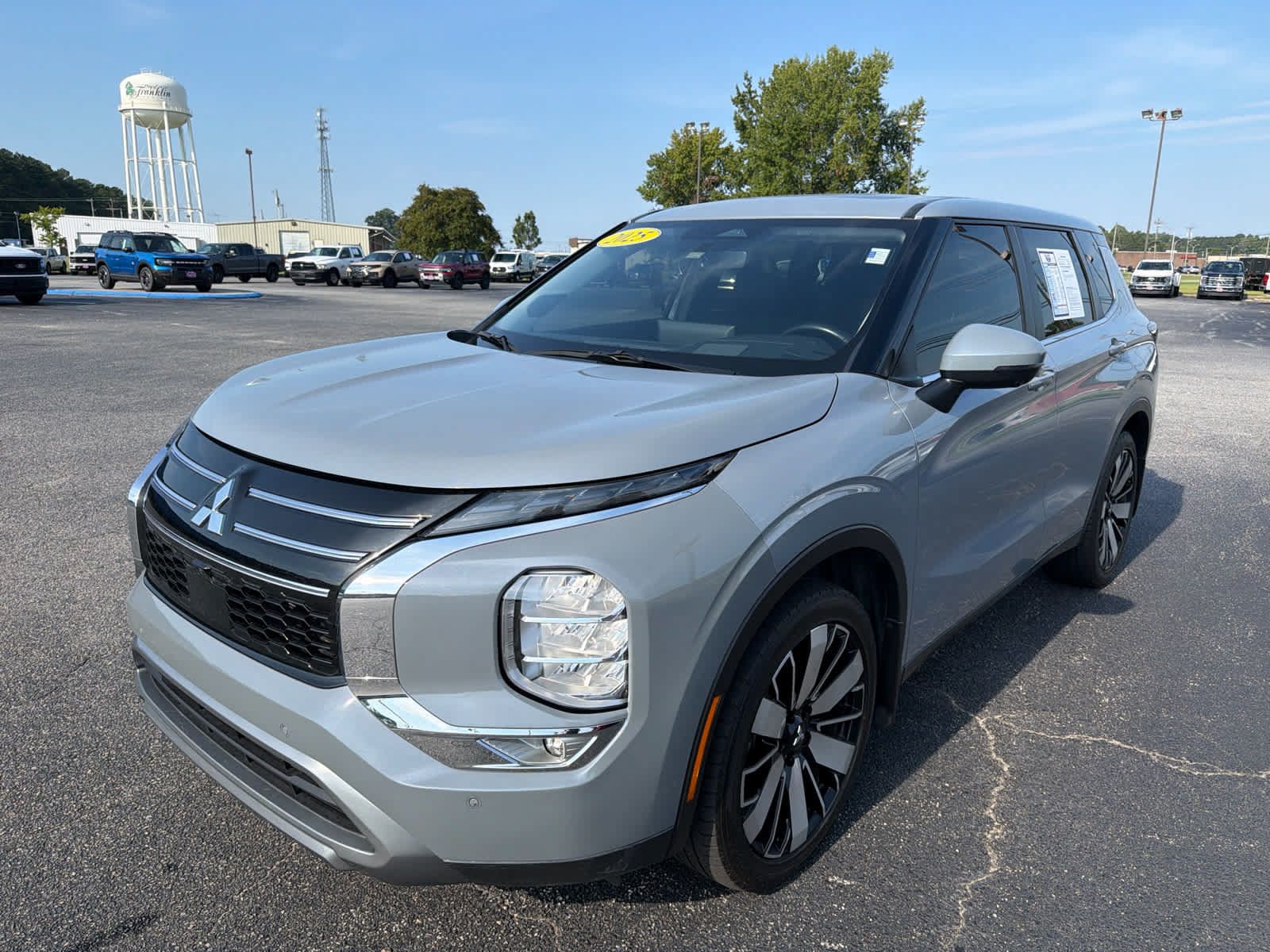 Used 2025 Mitsubishi Outlander SE FWD image 7