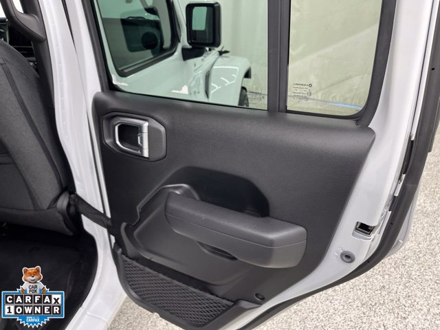 Used 2024 Jeep Wrangler Unlimited w/ Convenience Group AWD/4WD image 17