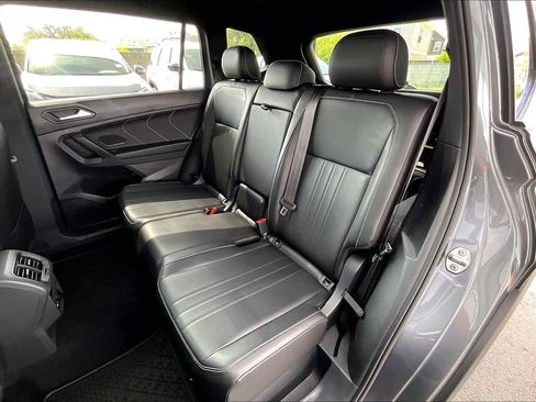Used 2022 Volkswagen Tiguan SE R-Line AWD/4WD image 20
