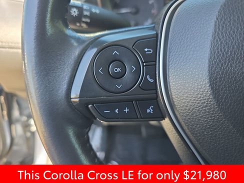 Used 2023 Toyota Corolla Cross LE AWD/4WD image 22