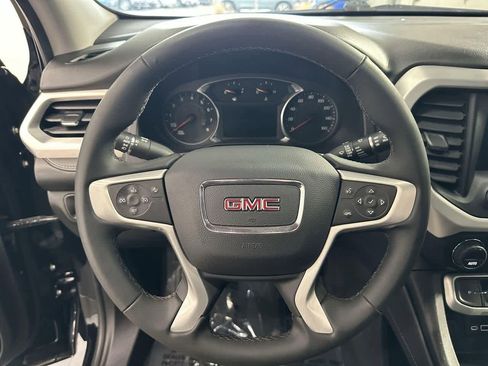 Used 2023 GMC Acadia SLT image 13