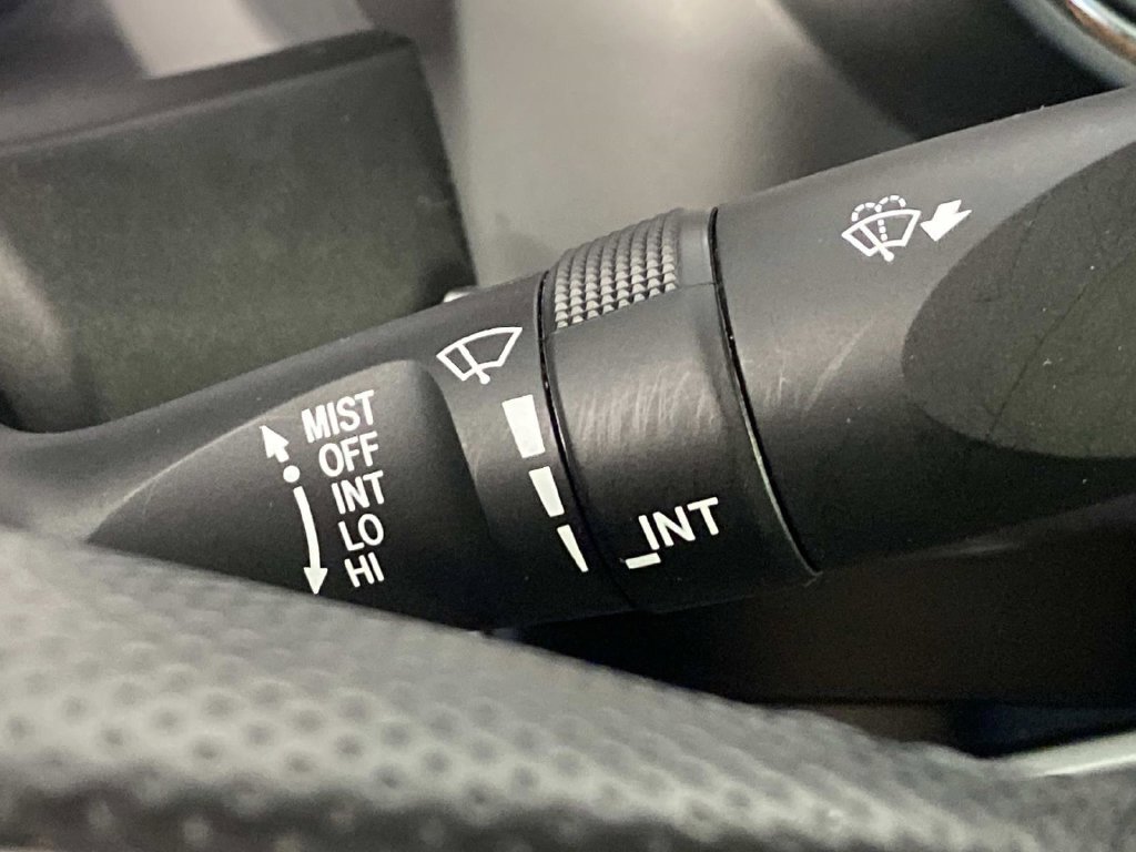 Used 2021 Toyota Tacoma SR5 AWD/4WD image 18