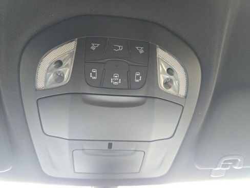 New 2026 Chrysler Pacifica Select AWD/4WD image 28