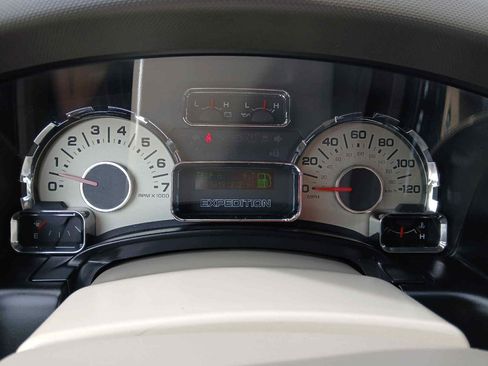 Used 2011 Ford Expedition Limited image 16