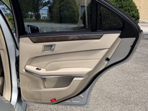 Used 2014 Mercedes-Benz E 350 Sedan image 8