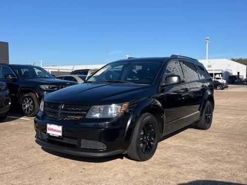 Used 2020 Dodge Journey SE w/ SE Popular Equipment Group image 1