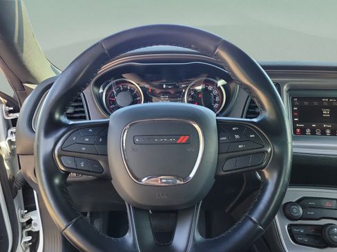 Used 2023 Dodge Challenger SXT RWD image 12
