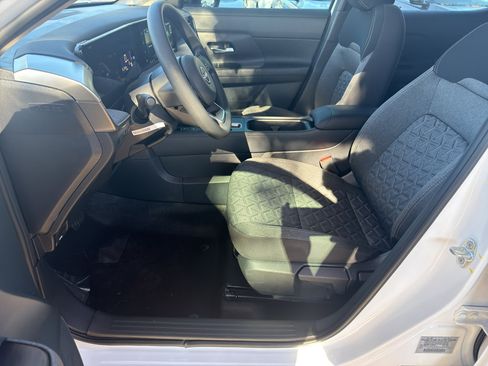 New 2026 Nissan Kicks SV w/ SV Premium Package image 15