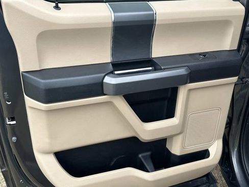 Used 2017 Ford F150 XLT w/ Equipment Group 302A Luxury image 19