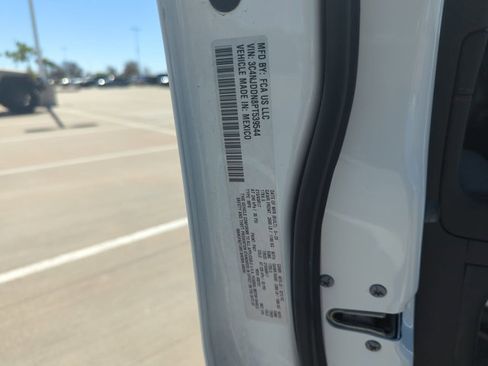 Used 2023 Jeep Compass Trailhawk w/ Trailhawk Elite Group image 18