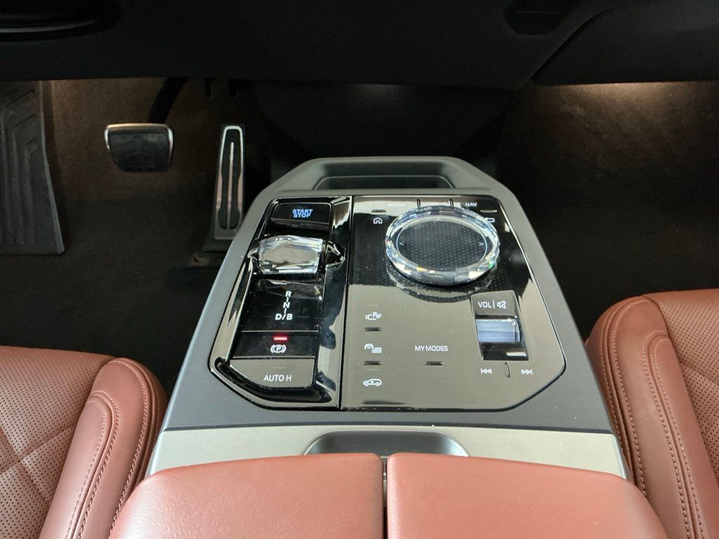 Certified 2026 BMW iX M70 AWD/4WD image 13