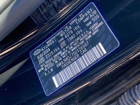 Used 2025 Hyundai Elantra Limited image 29