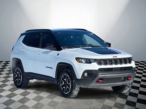 New 2026 Jeep Compass Trailhawk w/ Sun, Sound & Navigation Group image 4
