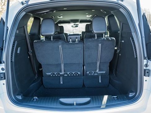 New 2026 Chrysler Pacifica Select FWD image 11