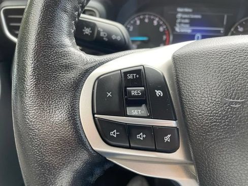 Certified 2022 Ford Explorer XLT w/ Equipment Group 202A AWD/4WD image 13