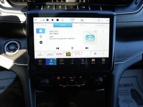 Used 2024 Jeep Grand Cherokee Limited w/ Luxury Tech Group II image 26