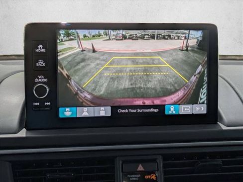 Certified 2025 Honda Pilot Touring image 14