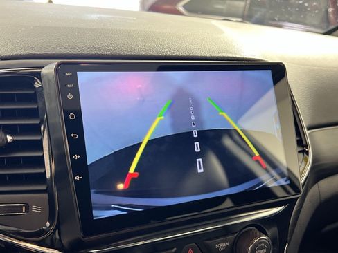 Used 2020 Jeep Grand Cherokee Altitude image 19