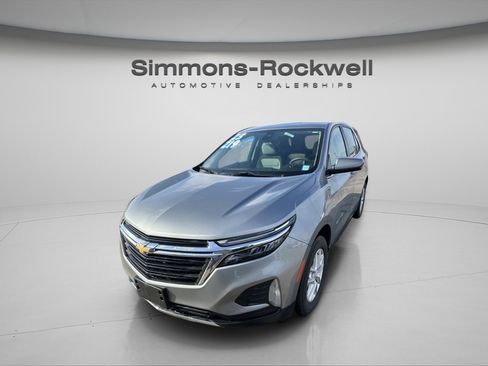 Used 2023 Chevrolet Equinox LT image 5