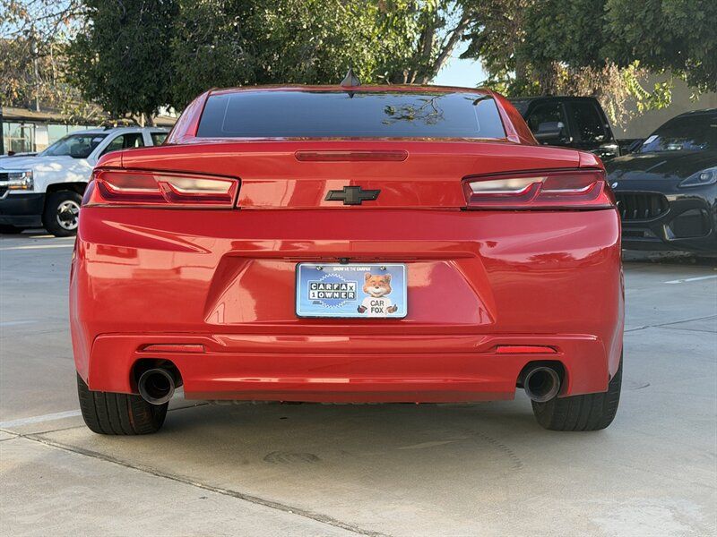 Used 2018 Chevrolet Camaro LT RWD image 4