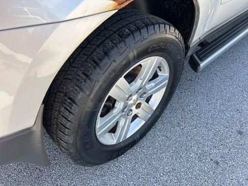 Used 2011 Chevrolet Traverse LT w/ Personal Connectivity Package image 19