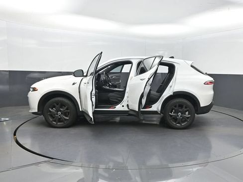 Used 2024 Dodge Hornet GT w/ GT Blacktop Package AWD/4WD image 39