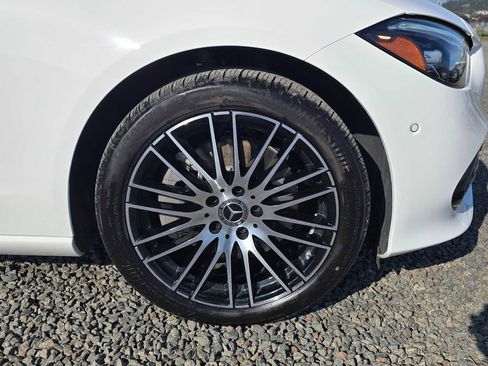 Used 2025 Mercedes-Benz C 300 Sedan image 9