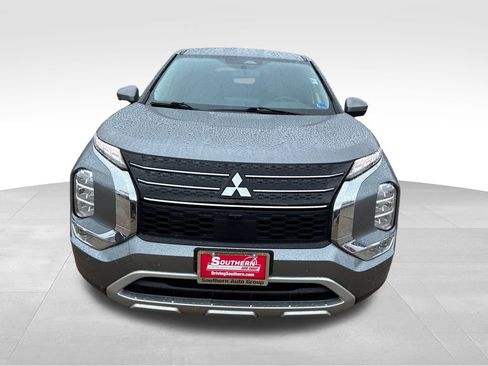 Used 2024 Mitsubishi Outlander SE FWD image 8