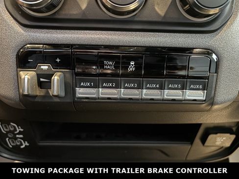 Used 2021 RAM 2500 Tradesman w/ Chrome Appearance Group AWD/4WD image 22