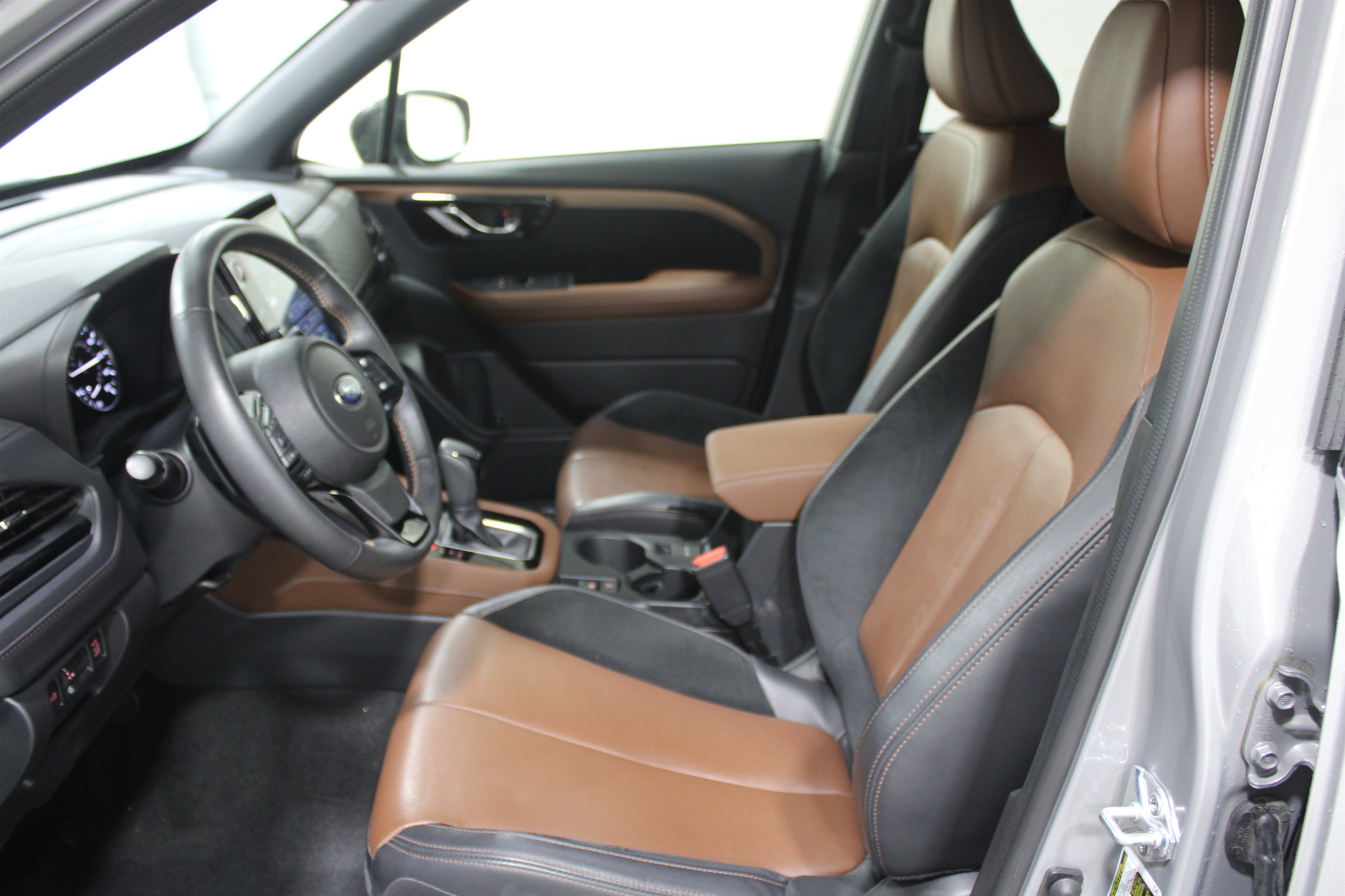 Used 2025 Subaru Forester Touring w/ Popular Package - Touring AWD/4WD image 12
