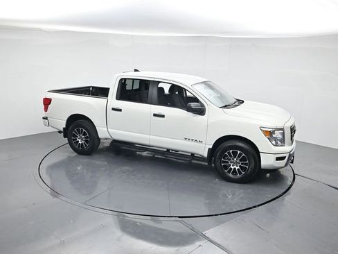 Used 2024 Nissan Titan SV w/ Accessory Utility Package image 41