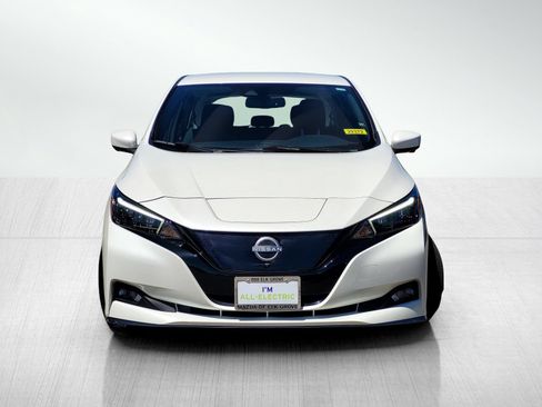 Used 2024 Nissan Leaf SV Plus FWD image 2