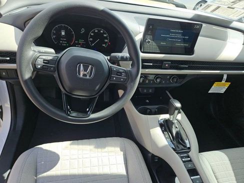 New 2026 Honda HR-V LX image 17