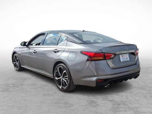 Used 2023 Nissan Altima 2.5 SR image 3