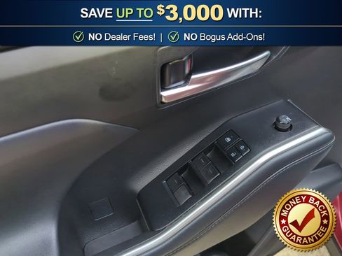 Used 2022 Toyota Highlander XLE image 16