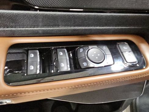 Used 2023 Lincoln Aviator Reserve w/ Equipment Group 201A AWD/4WD image 14
