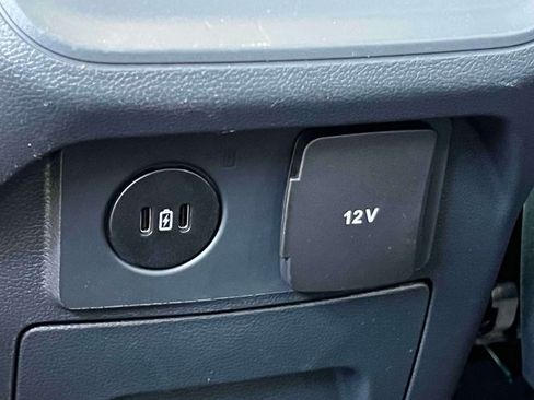 Used 2026 Ford Explorer Active AWD/4WD image 19