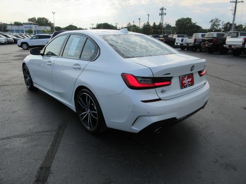 Used 2019 BMW 330i xDrive Sedan w/ M Sport Package AWD/4WD image 8