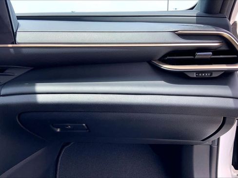 Certified 2024 Toyota Crown Platinum AWD/4WD image 18