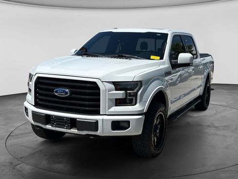 Used 2016 Ford F150 XLT w/ Equipment Group 302A Luxury AWD/4WD image 4