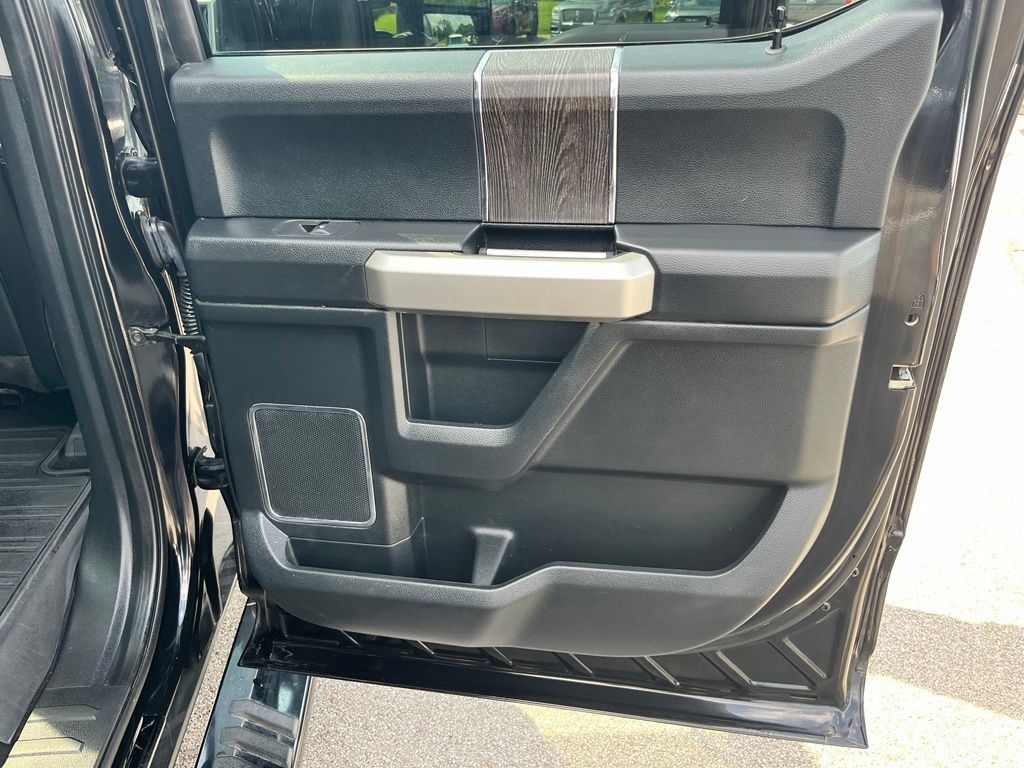 Used 2021 Ford F250 Lariat AWD/4WD image 9