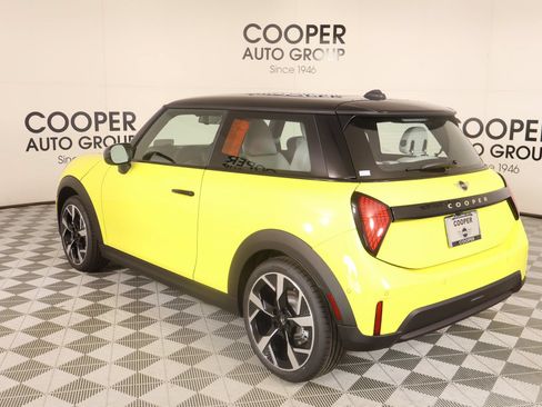New 2026 MINI Cooper 2-Door Hardtop FWD image 20