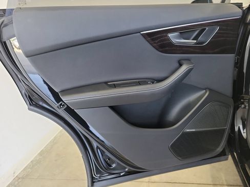 Used 2023 Audi Q8 Prestige AWD/4WD image 15